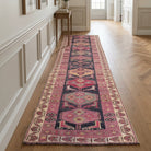 Tribal pattern on the Aglaomelpe vintage runner rug – handmade in Anatolia, Turkey
