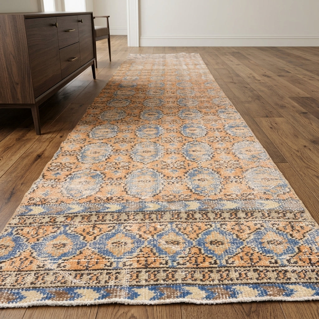 Floral pattern on the Naksen vintage runner rug – handmade in Anatolia, Turkey