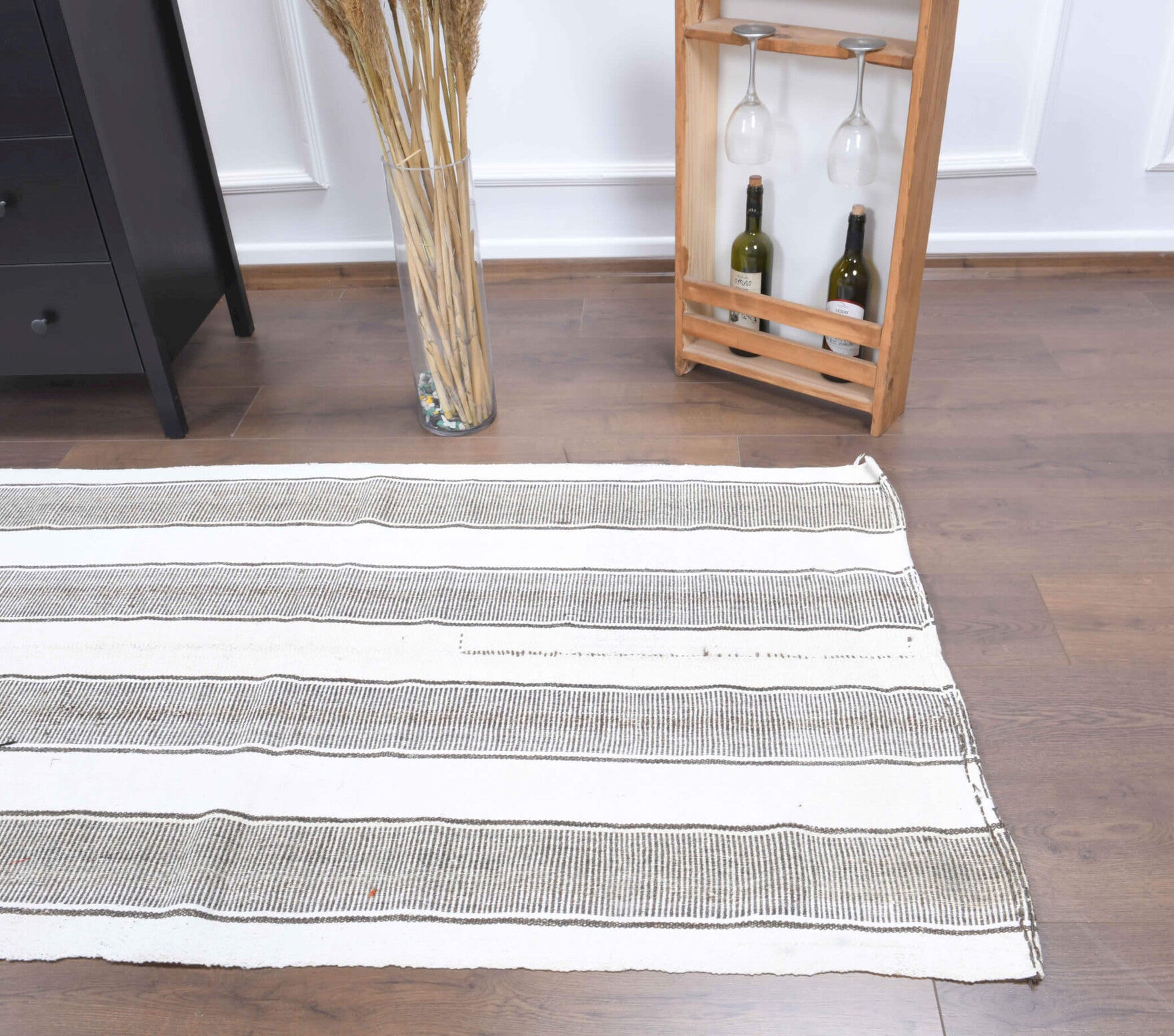 Authentic Anatolian vintage kilim runner rug (1960s) – one-of-a-kind at Fame Rugs