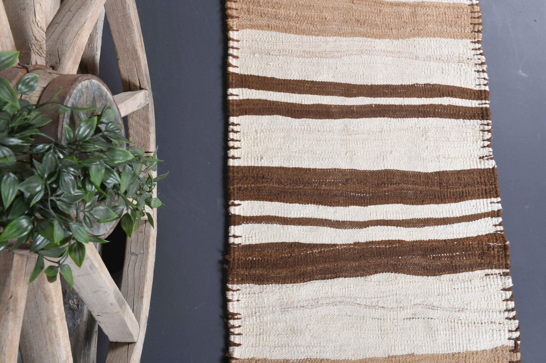 80x425 cm vintage kilim Anatolian runner rug – Shaushka, flatweave, wool