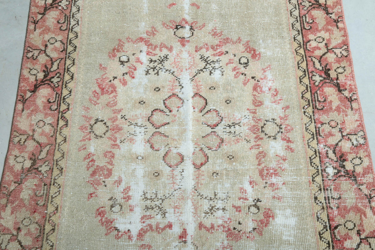 90x170 cm vintage Anatolian area rug – Gulnihal, low pile, wool