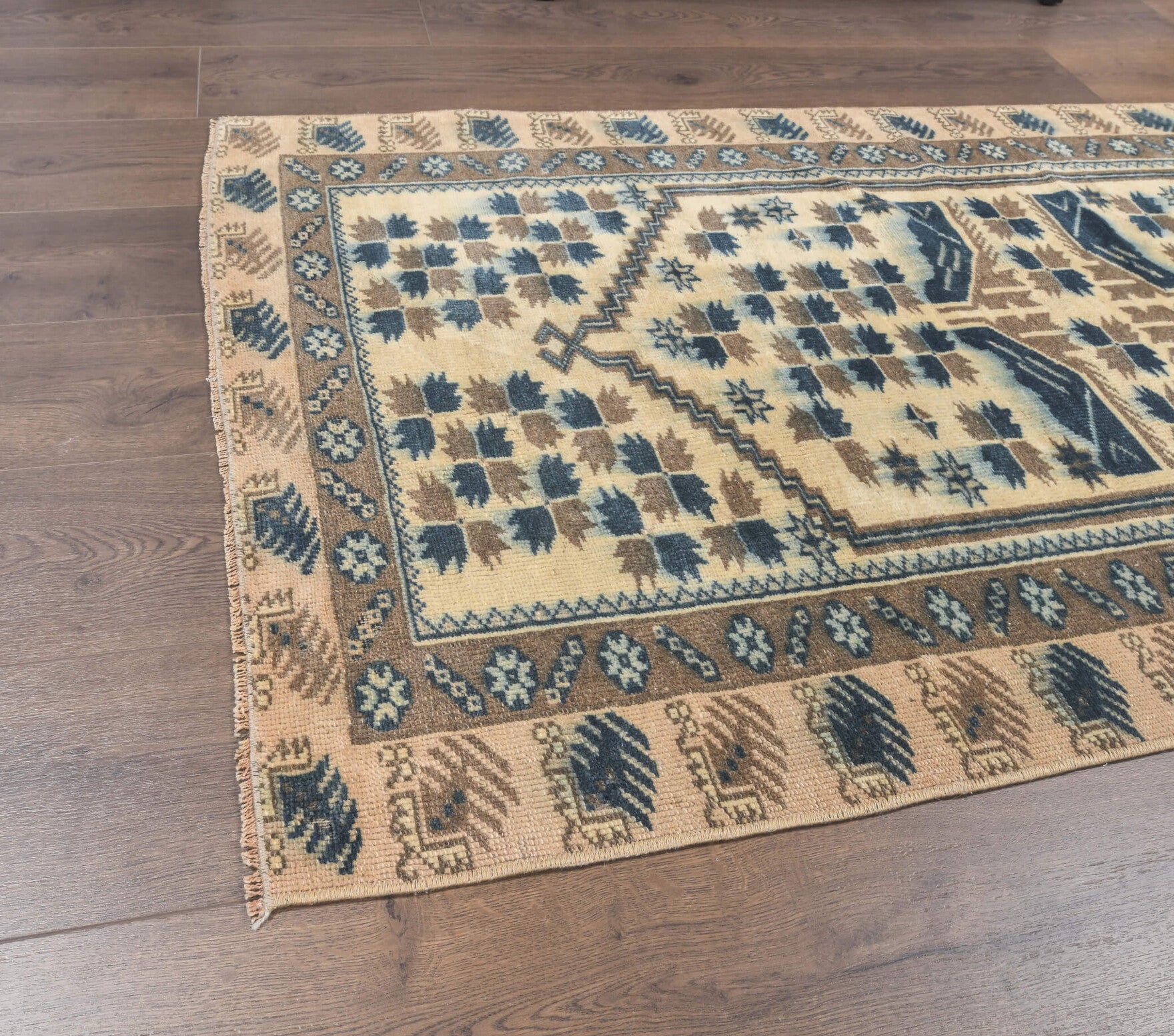 One-of-a-kind 1970s Anatolian vintage area rug in wool, 3'1" x 5'8"