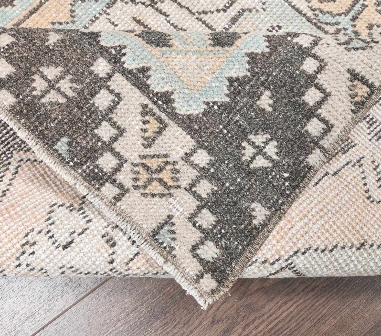 Vintage Anatolian Runner Rug - 24702