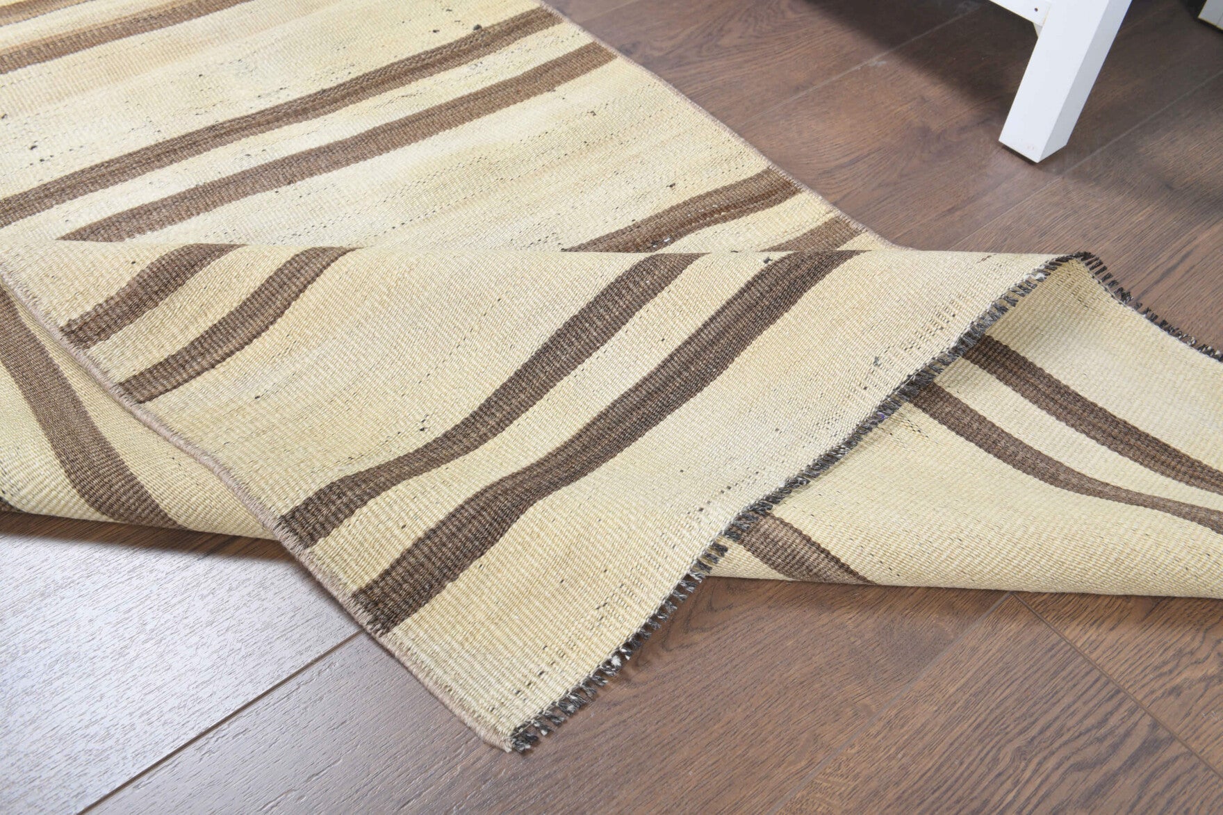 Authentic Anatolian vintage kilim rug (1960s) with striped design – one-of-a-kind at Fame Rugs