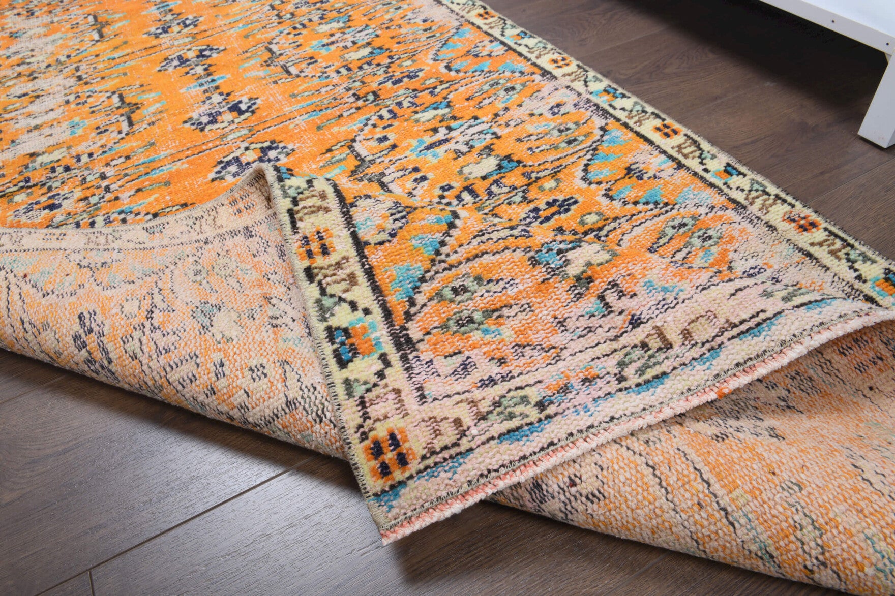 Authentic Anatolian vintage runner rug (1970s) with floral design – one-of-a-kind at Fame Rugs