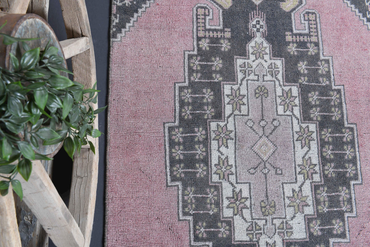 96x224 cm vintage Anatolian area rug – Siderorhoe, low pile, wool
