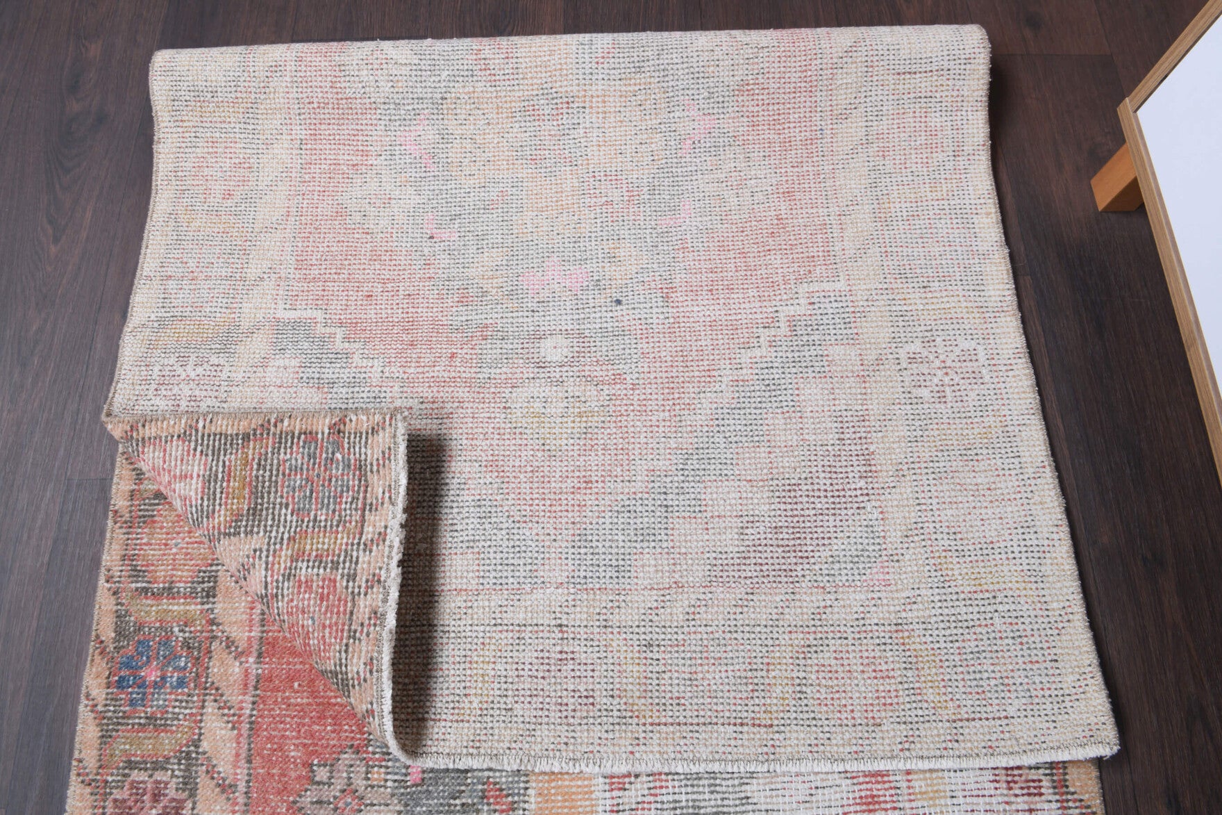 Authentic Anatolian vintage runner rug (1970s) with oriental design – one-of-a-kind at Fame Rugs