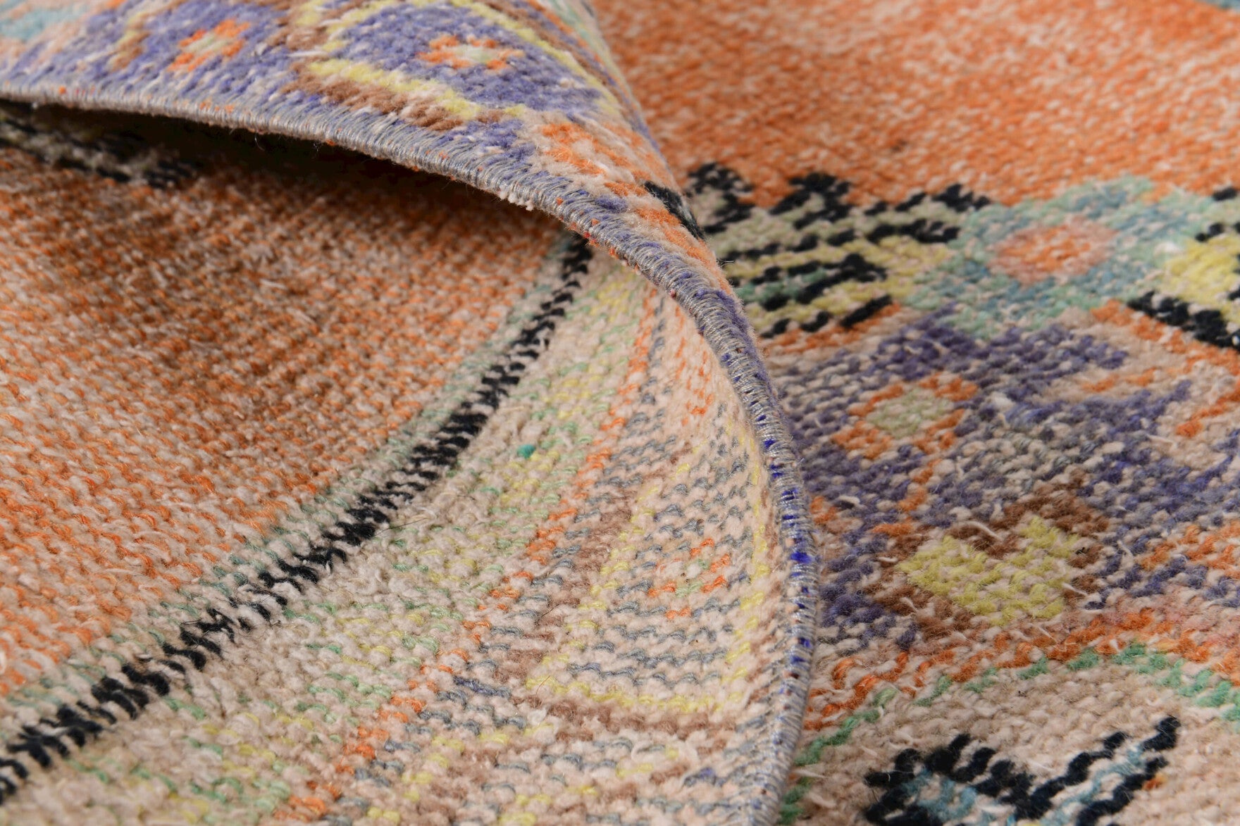 Eylulnur – vintage tribal runner for living room or hallway, 2'6" x 8'6" (75x260 cm)