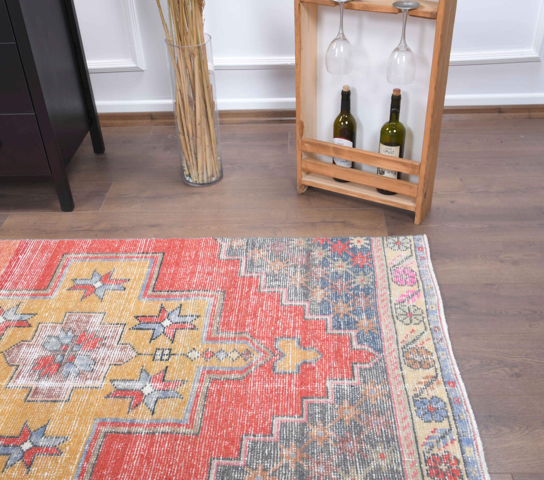 Authentic Anatolian vintage runner rug (1970s) with oriental design – one-of-a-kind at Fame Rugs