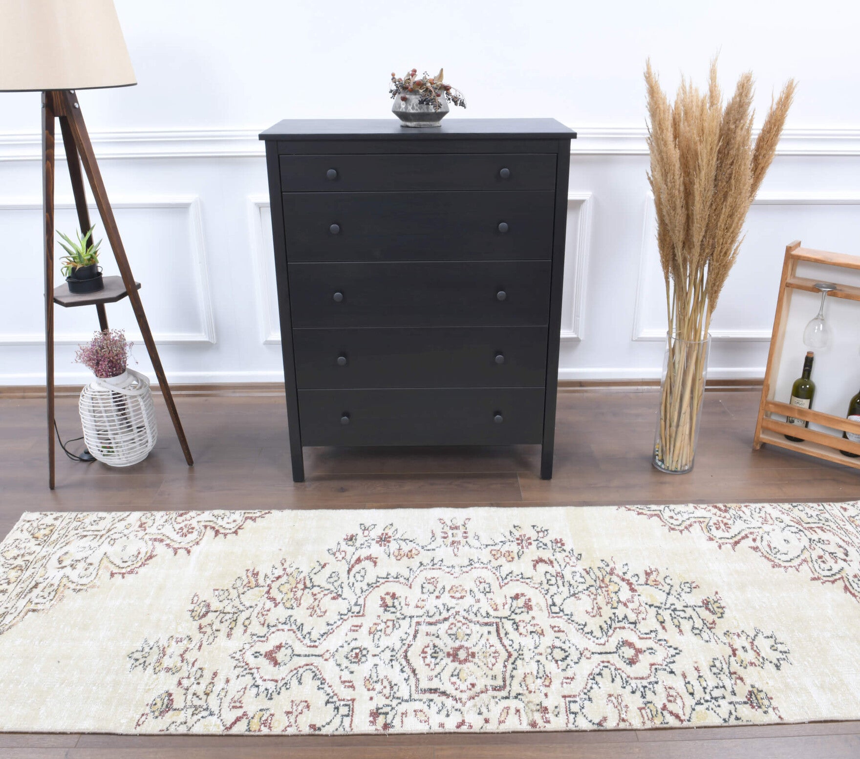 Handmade wool runner from Anatolia, Turkey – 3x9 Wool Vintage Oushak Runner Rug 2'11" x 8'8"