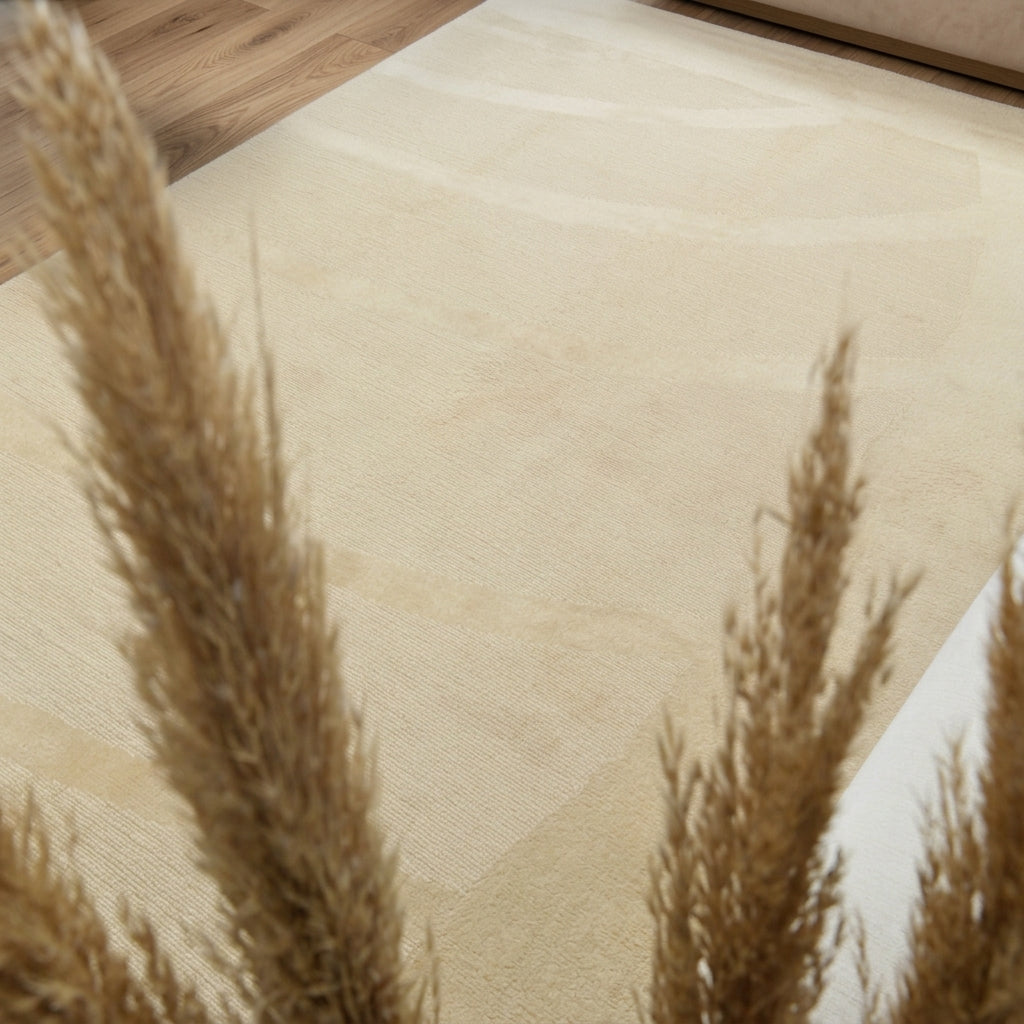 Solid pattern on the Erikgul vintage area rug – handmade in Anatolia, Turkey