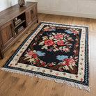 Oriental pattern on the Thalassopetra vintage kilim rug – handwoven flatweave in Anatolia, Turkey