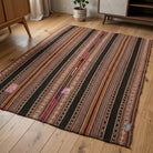 Oriental pattern on the Smaragdonassa vintage kilim rug – handwoven flatweave in Anatolia, Turkey