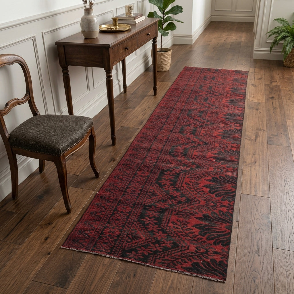 Oriental pattern on the Racha vintage kilim runner rug – handwoven flatweave in Anatolia, Turkey