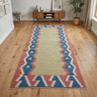 Oriental pattern on the Aegle vintage kilim runner rug – handwoven flatweave in Anatolia, Turkey