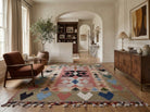 Striped pattern on the Zenophyllis vintage kilim rug – handwoven flatweave in Anatolia, Turkey