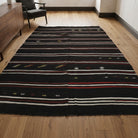 Striped pattern on the Zambaksel vintage kilim rug – handwoven flatweave in Anatolia, Turkey