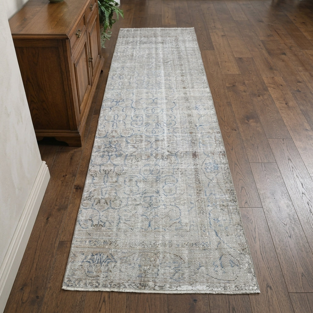 Oriental pattern on the Nusretgul vintage runner rug – handmade in Anatolia, Turkey
