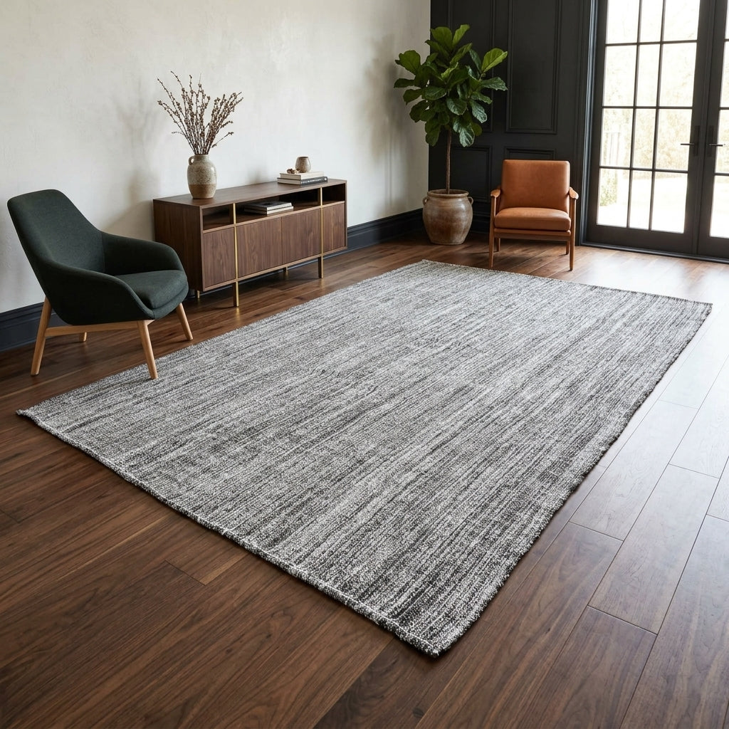 Solid pattern on the Melissocharis vintage kilim rug – handwoven flatweave in Anatolia, Turkey