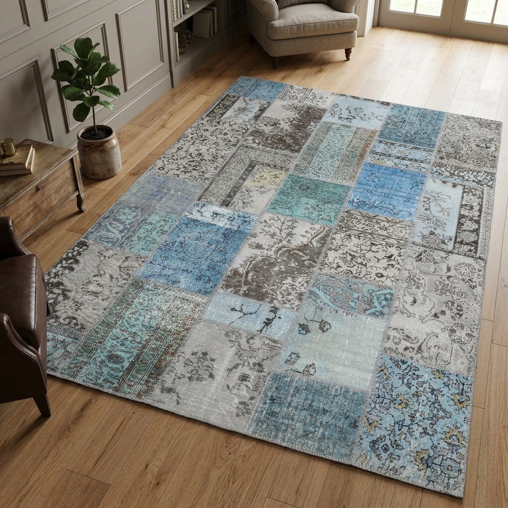 Oriental pattern on the Berraknaz vintage patchwork area rug – handmade in Anatolia, Turkey