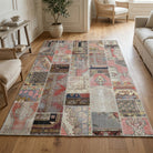 Oriental pattern on the Aybuke vintage patchwork area rug – handmade in Anatolia, Turkey