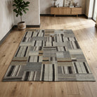 Oriental pattern on the Argyrothea vintage kilim rug – handwoven flatweave in Anatolia, Turkey