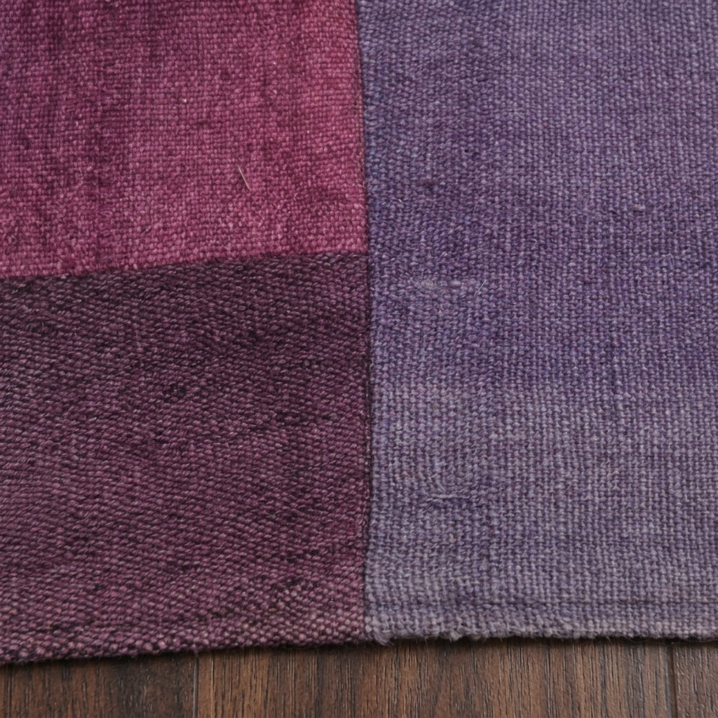 Block pattern on the Aretemira Violet vintage kilim rug – handwoven flatweave in Anatolia, Turkey
