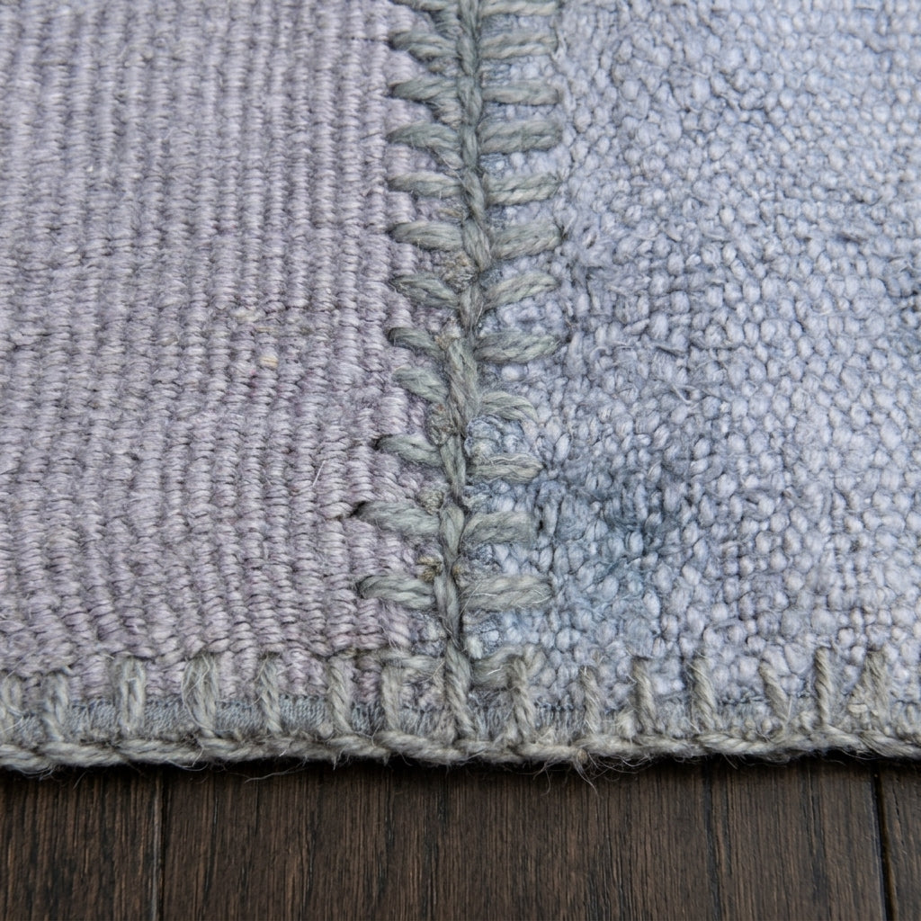 Oriental pattern on the Astrakleia vintage kilim rug – handwoven flatweave in Anatolia, Turkey