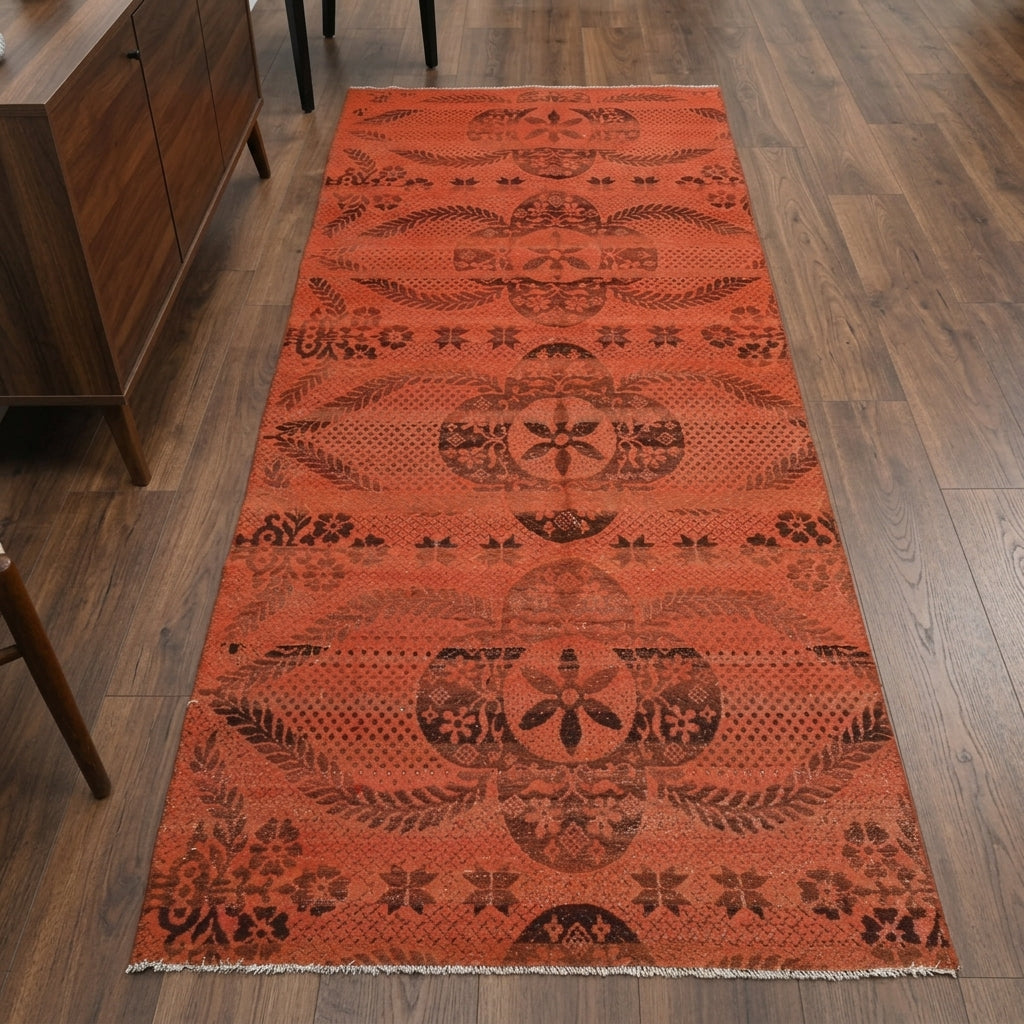 Oriental pattern on the Sedefnur vintage kilim rug – handwoven flatweave in Anatolia, Turkey