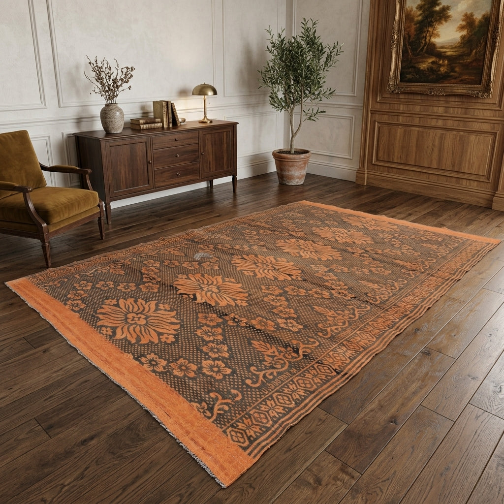 Ikat pattern on the Aysel vintage kilim rug – handwoven flatweave in Anatolia, Turkey