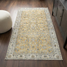 Oriental pattern on the Zephyrothalia vintage area rug – handmade in Anatolia, Turkey