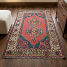 Oriental pattern on the Zephyropheme vintage area rug – handmade in Anatolia, Turkey