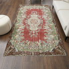 Oriental pattern on the Ecekusa vintage area rug – handmade in Anatolia, Turkey