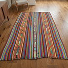 Striped pattern on the Tuwanuwa vintage kilim rug – handwoven flatweave in Anatolia, Turkey