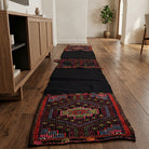 Oriental pattern on the Myrtodike vintage kilim runner rug – handwoven flatweave in Anatolia, Turkey