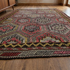 Oriental pattern on the Agathopelia vintage kilim rug – handwoven flatweave in Anatolia, Turkey