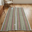 Oriental pattern on the Yagmurbike vintage kilim rug – handwoven flatweave in Anatolia, Turkey