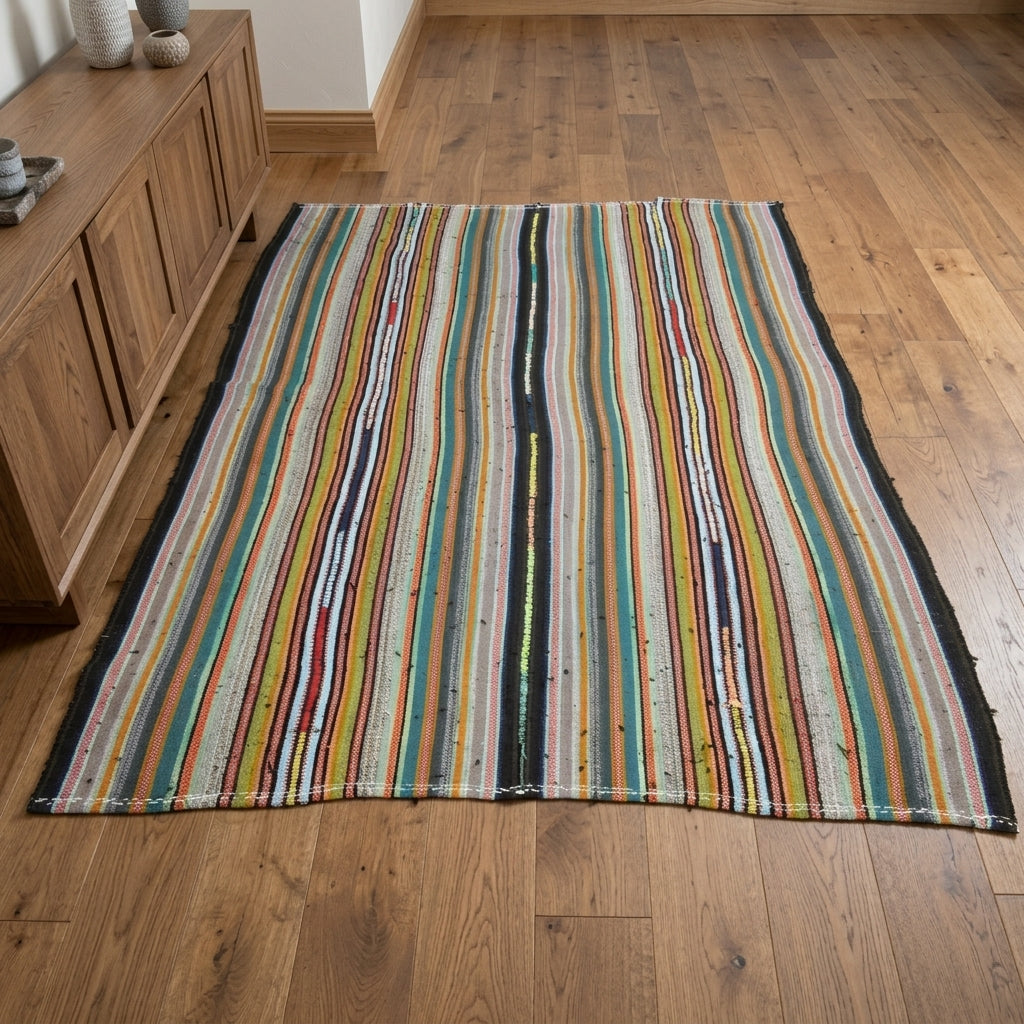 Oriental pattern on the Arcadia vintage kilim rug – handwoven flatweave in Anatolia, Turkey