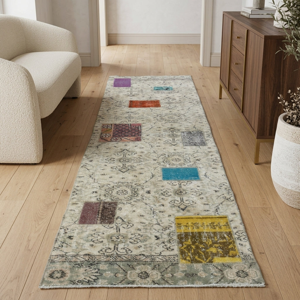 Floral pattern on the Hemeropheme vintage patchwork runner rug – handmade in Anatolia, Turkey