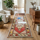 Oriental pattern on the Hedychoria vintage patchwork runner rug – handmade in Anatolia, Turkey