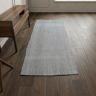 Solid pattern on the Irmakmelek vintage kilim runner rug – handwoven flatweave in Anatolia, Turkey