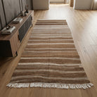 Striped pattern on the Kyrigena vintage kilim runner rug – handwoven flatweave in Anatolia, Turkey