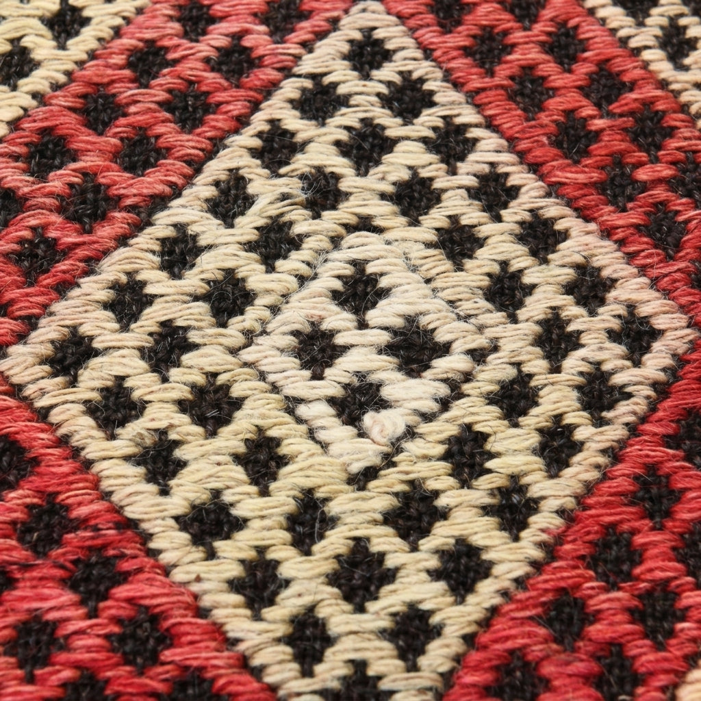 Ikat pattern on the Ahusema vintage kilim rug – handwoven flatweave in Anatolia, Turkey