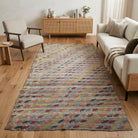 Ikat pattern on the Oykupezir vintage kilim rug – handwoven flatweave in Anatolia, Turkey