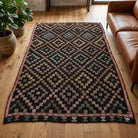Ikat pattern on the Nephelampe vintage kilim rug – handwoven flatweave in Anatolia, Turkey