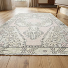 Oriental pattern on the Semaruh vintage area rug – handmade in Anatolia, Turkey