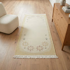 Solid pattern on the Naeanome vintage kilim rug – handwoven flatweave in Anatolia, Turkey