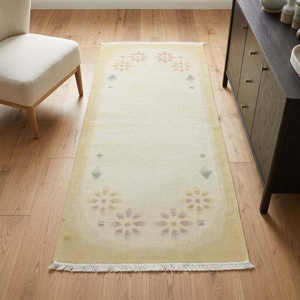 Solid pattern on the Melispare vintage kilim rug – handwoven flatweave in Anatolia, Turkey