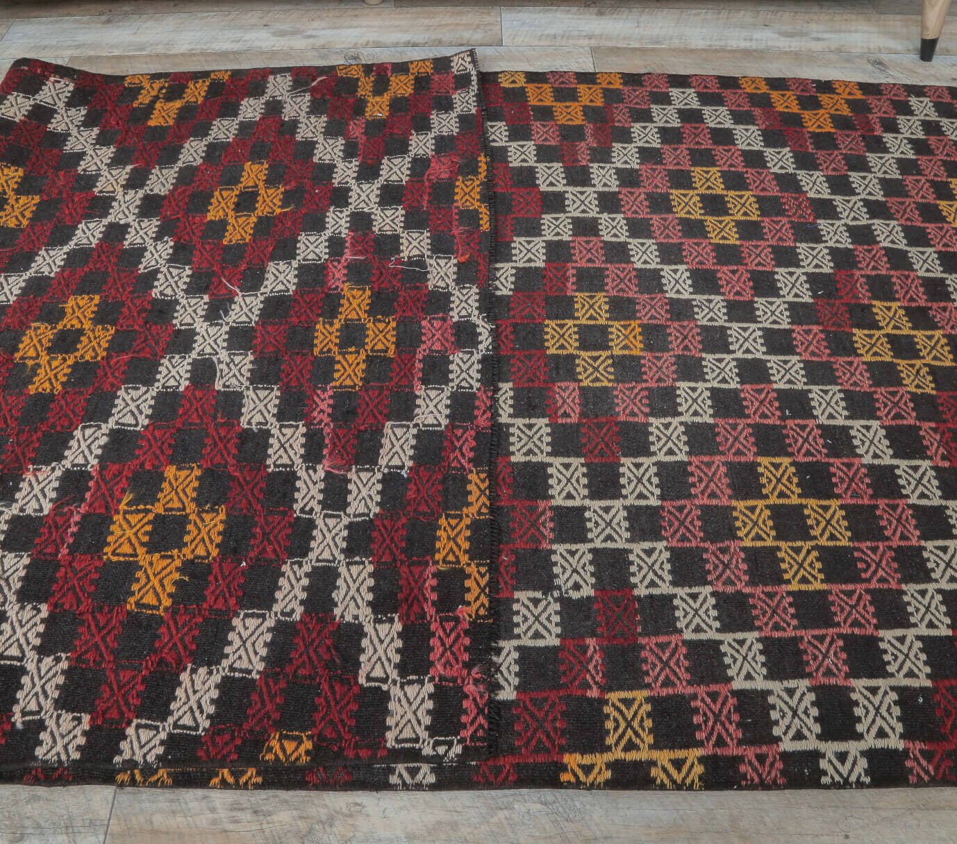Authentic Anatolian vintage kilim rug (1960s) with ikat design – one-of-a-kind at Fame Rugs
