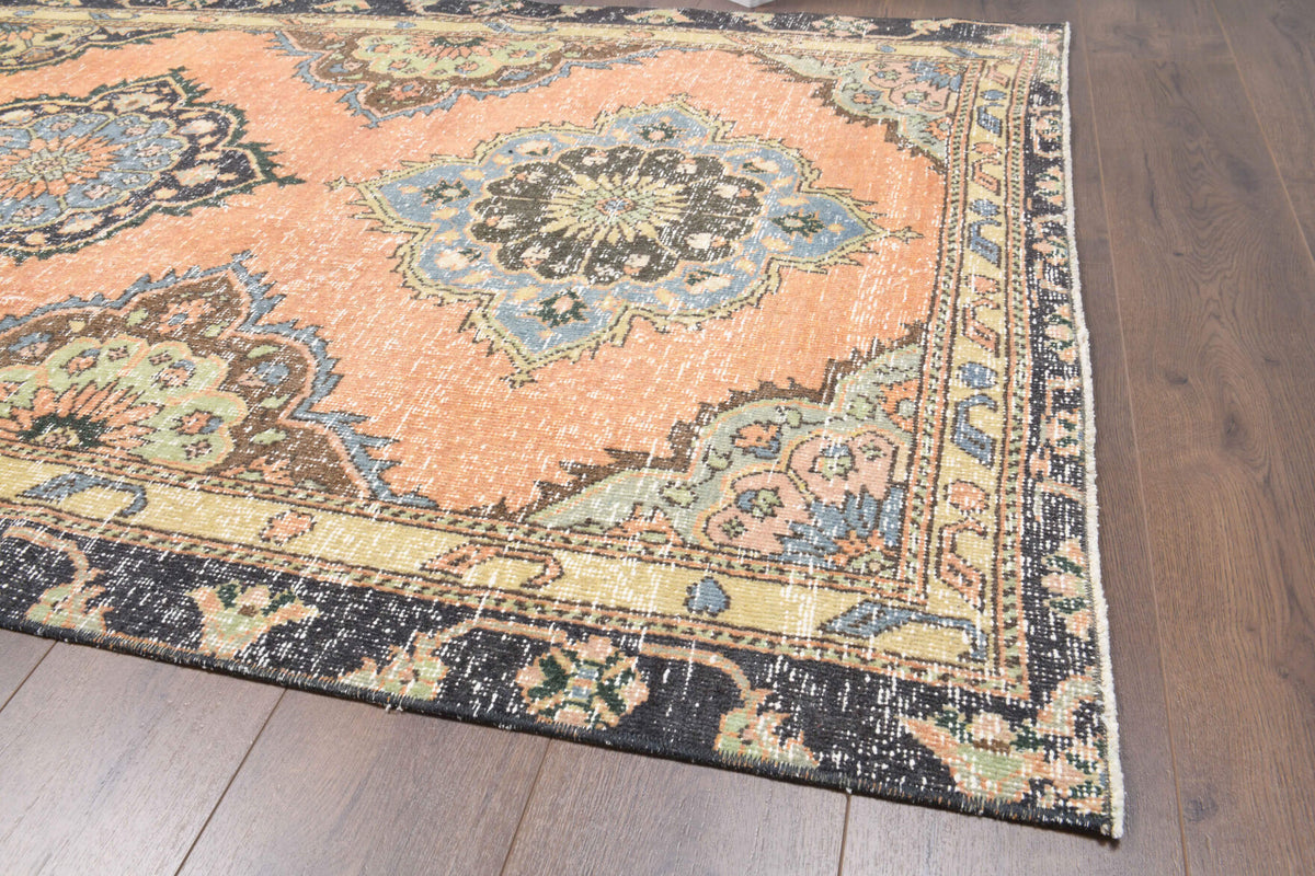 Authentic Anatolian vintage runner rug (1970s) with oriental design – one-of-a-kind at Fame Rugs